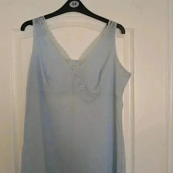 Vintage pale blue  chemise size large - Picture 3 of 8